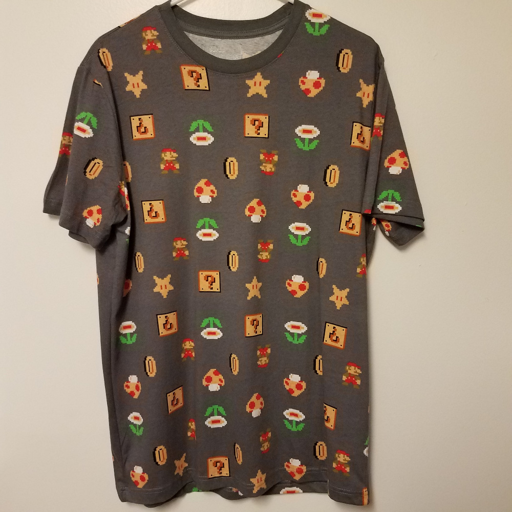 Super Mario Bros Tshirt Young Men size Large NWOT